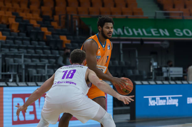 而在这场足 而在这场足